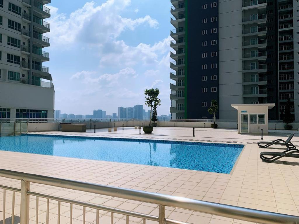 Corner Kl Pool View Rc Residence كوالالمبور المظهر الخارجي الصورة